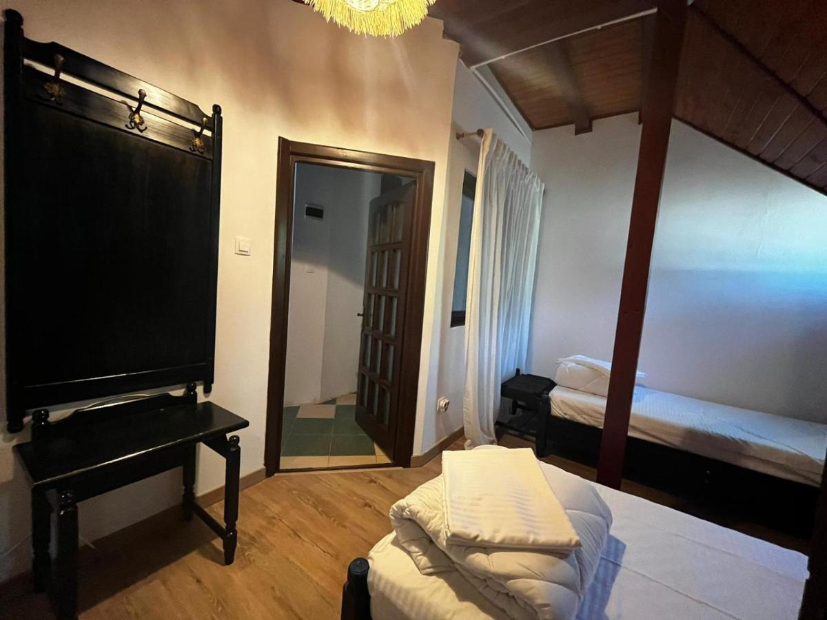 Hotel La Conac Nufaru Exteriér fotografie