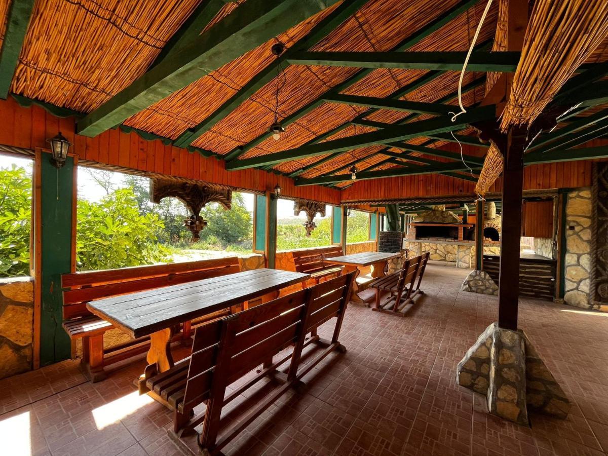 Hotel La Conac Nufaru Exteriér fotografie