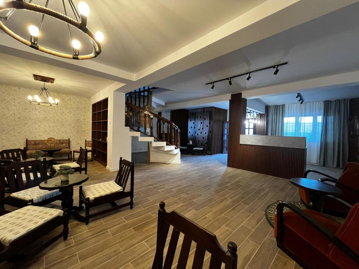 Hotel La Conac Nufaru Exteriér fotografie