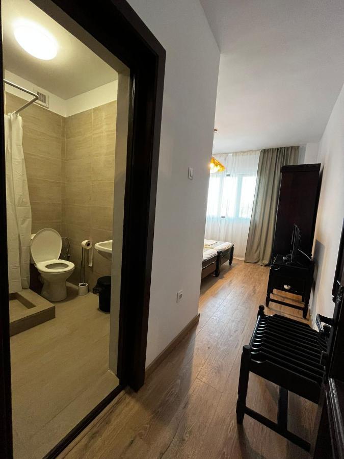 Hotel La Conac Nufaru Exteriér fotografie