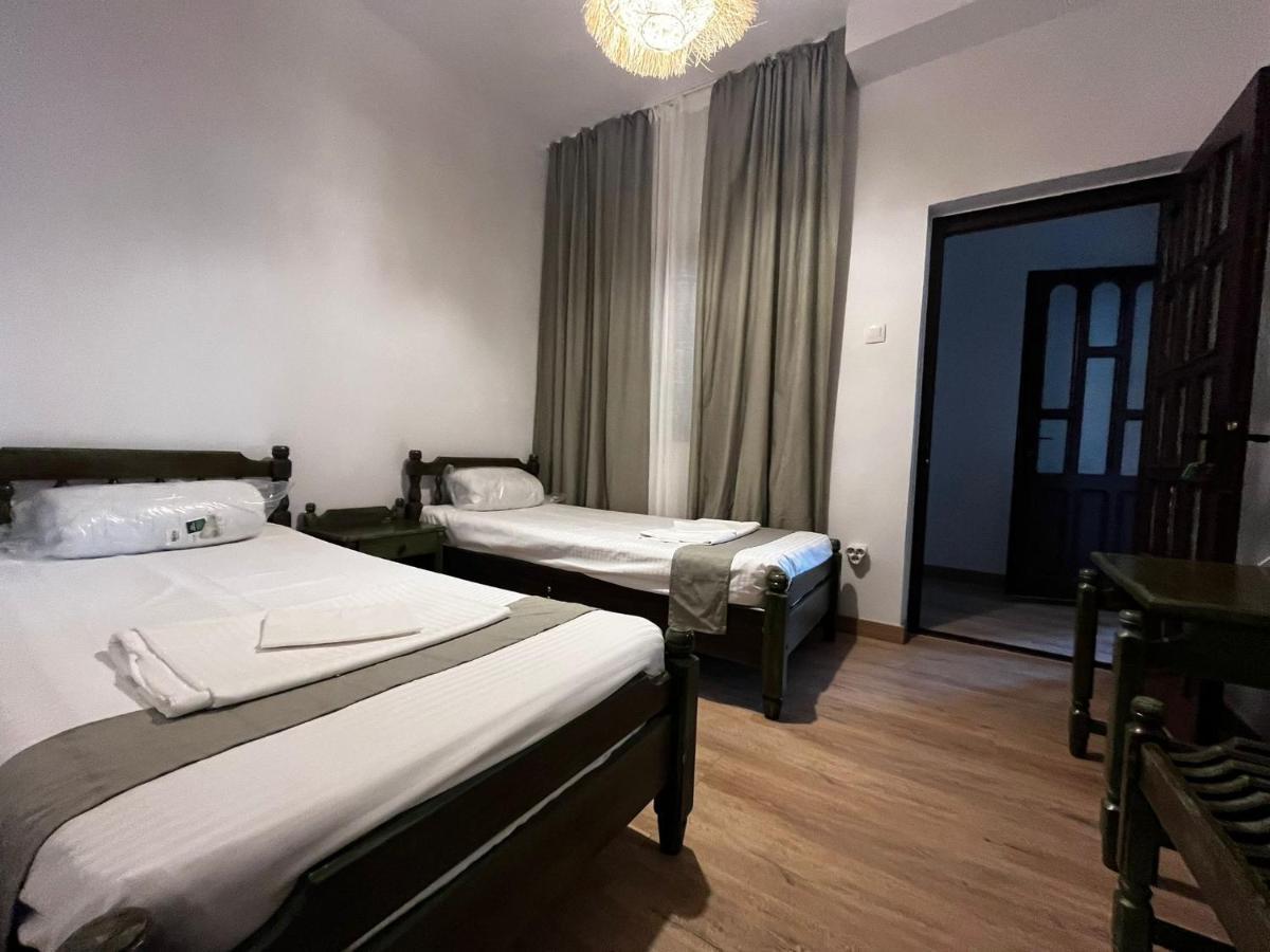 Hotel La Conac Nufaru Exteriér fotografie