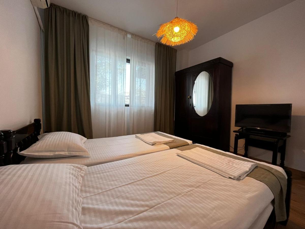 Hotel La Conac Nufaru Exteriér fotografie