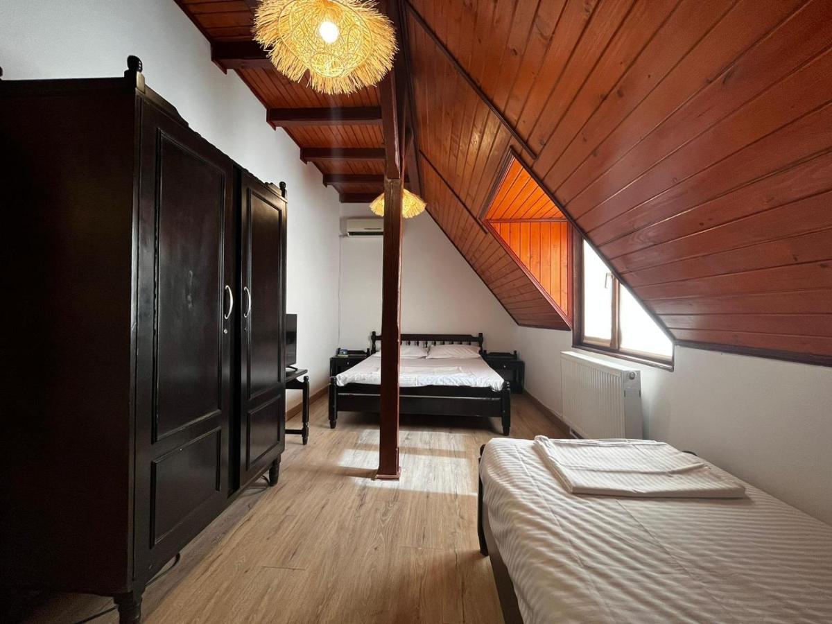 Hotel La Conac Nufaru Exteriér fotografie