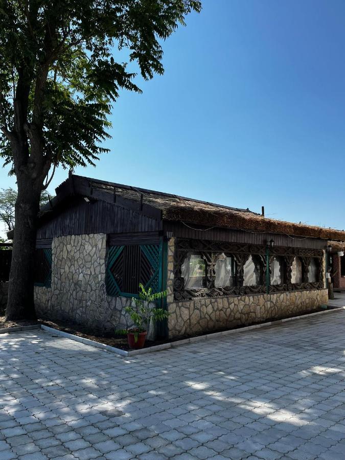 Hotel La Conac Nufaru Exteriér fotografie