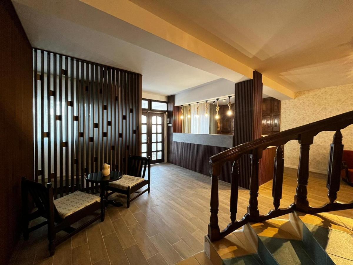 Hotel La Conac Nufaru Exteriér fotografie