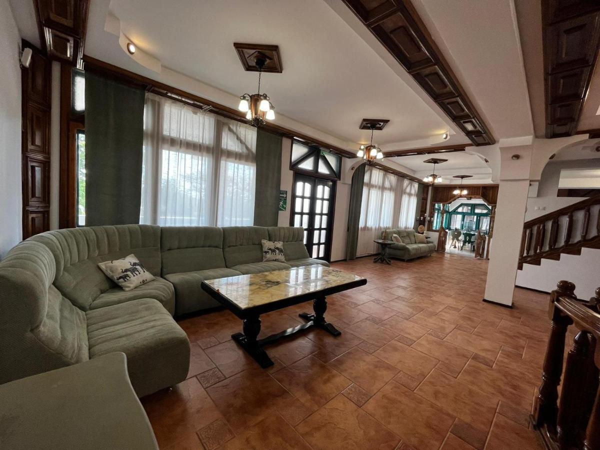 Hotel La Conac Nufaru Exteriér fotografie