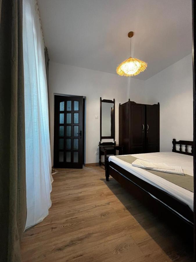 Hotel La Conac Nufaru Exteriér fotografie